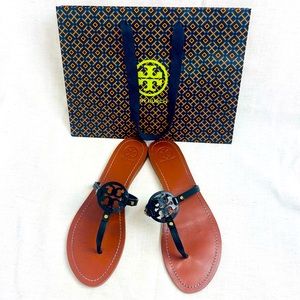 TORY BURCH Mini Miller Gabriel flat thong black vegan leather sandals SZ 10 USED